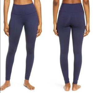 Zella live in high waist legging, navy blue (M)
